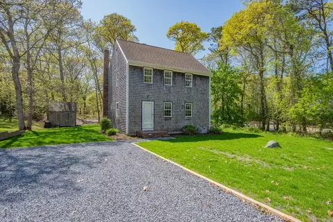 21 2nd St, Harwich, MA 02645