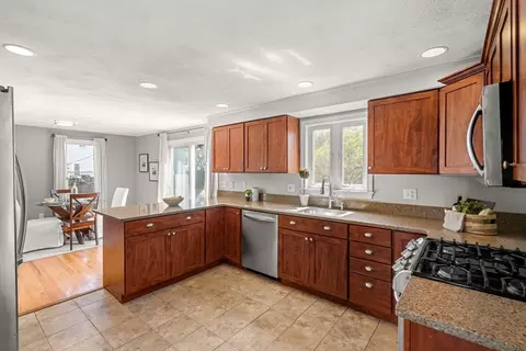 6 Marion Ave, Beverly, MA 01915 photo 6