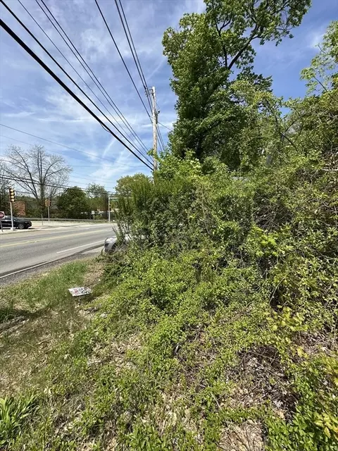 2 Colonial Dr, Athol, MA 01331 photo 2