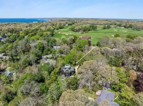 82 Harbor Hill Rd, Falmouth, MA 02543