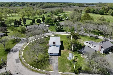 29 Country Club Cir, Scituate, MA 02066