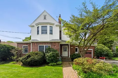 2 Cedar, Marblehead, MA 01945