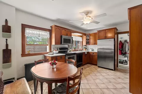 2 Cedar, Marblehead, MA 01945 photo 2