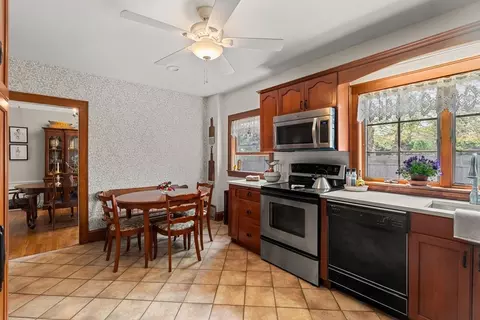 2 Cedar, Marblehead, MA 01945 photo 4