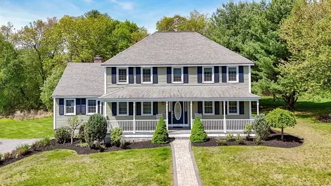126 Betty Ann Ln, Dracut, MA 01826