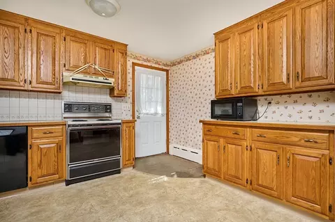 Kitchen - 21 Davis St, Easthampton, MA 01027 photo 2 of 3