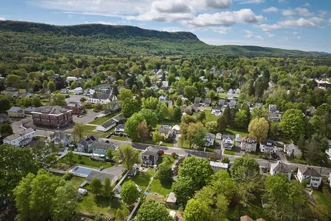 View/Area - 21 Davis St, Easthampton, MA 01027 photo 5 of 6
