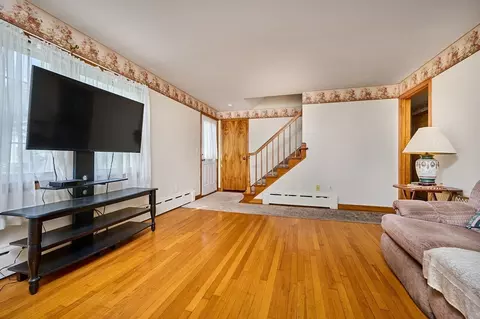 Living - 21 Davis St, Easthampton, MA 01027 photo 2 of 2