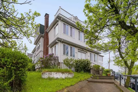 42-44 Ten Hills Rd, Somerville, MA 02145