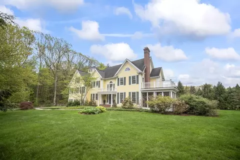 29 Codman Dr, Sudbury, MA 01776