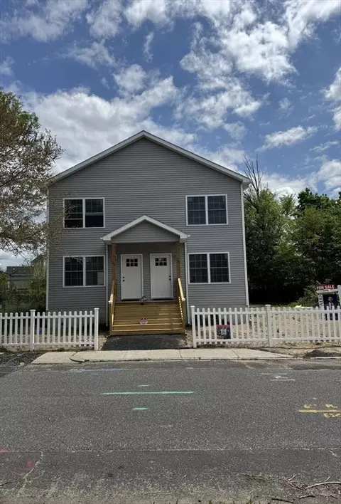 48-50 Spruce St, Springfield, MA 01105