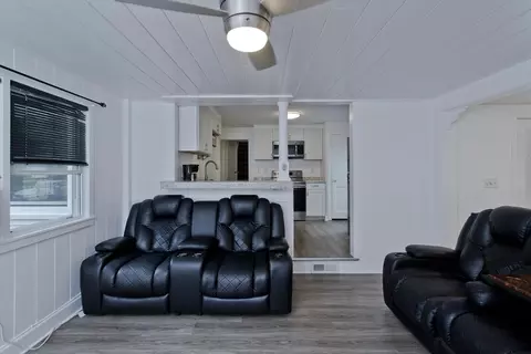87 Gilman St, Springfield, MA 01118 photo 3