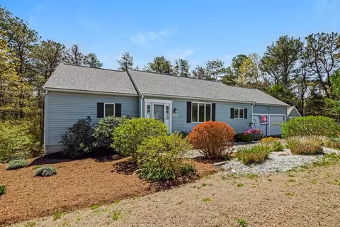 240 Surf Dr, Mashpee, MA 02649