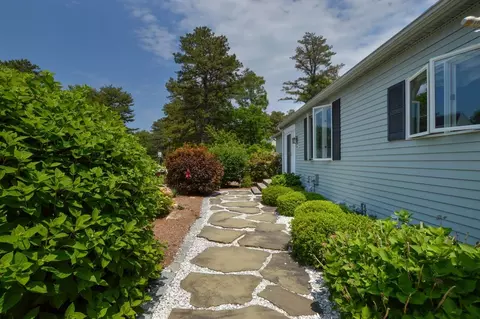 240 Surf Dr, Mashpee, MA 02649 photo 21