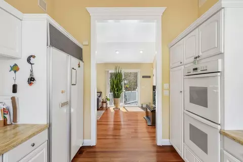 240 Surf Dr, Mashpee, MA 02649 photo 5