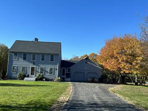 33 Whittemore St, Leicester, MA 01524