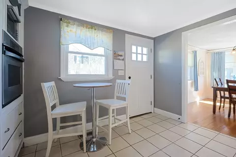 9 Marilyn Rd, Bourne, MA 02532 photo 5