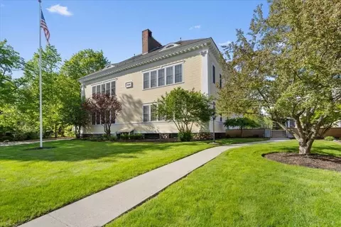 42 Phillips Rd #1, Holden, MA 01520
