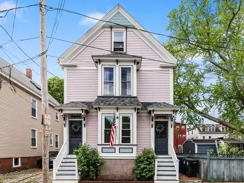 2 Warner St, Salem, MA 01970