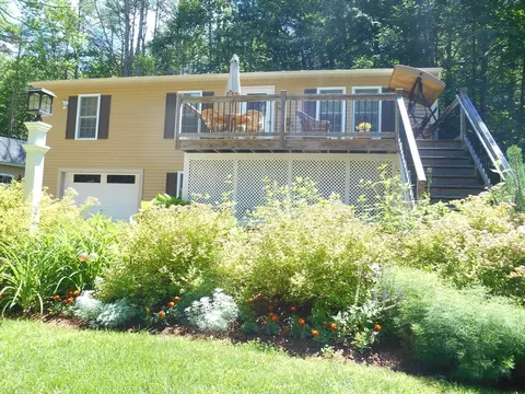 951 Dana Rd, Barre, MA 01005