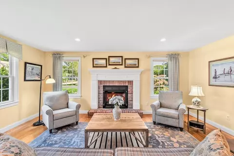 80 Schooner Ln, Hyannis, MA 02601 photo 9