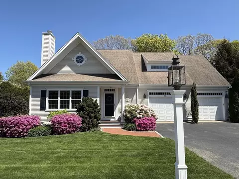 80 Schooner Ln, Hyannis, MA 02601 photo 1