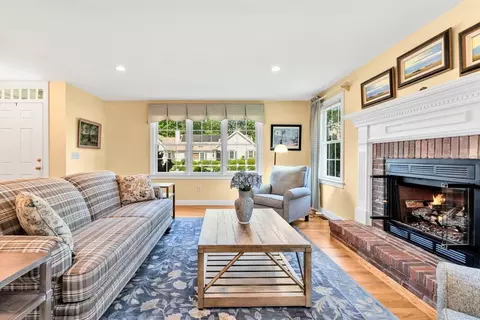 80 Schooner Ln, Hyannis, MA 02601 photo 8