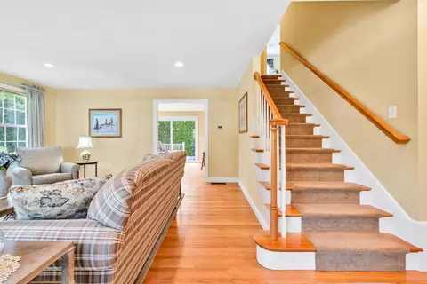 80 Schooner Ln, Hyannis, MA 02601 photo 5