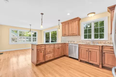 80 Schooner Ln, Hyannis, MA 02601 photo 12