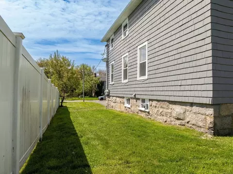 102 Meeson St, Fall River, MA 02724 photo 38