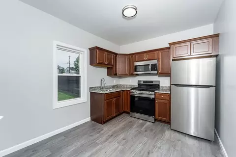 102 Meeson St, Fall River, MA 02724 photo 5