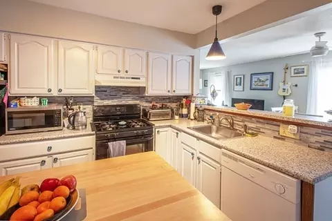21 Mount Tom Ave #21, Easthampton, MA 01027 photo 5