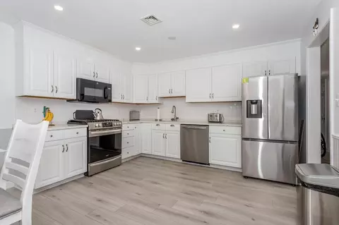 Kitchen - 62 Maple St #J, Canton, MA 02021 photo 1 of 1