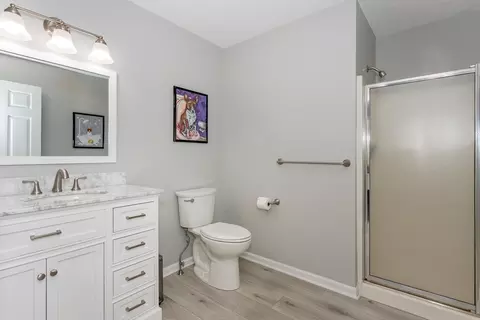 Bath - 62 Maple St #J, Canton, MA 02021 photo 1 of 2