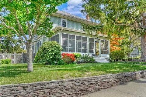 43 Warwick Rd, Melrose, MA 02176