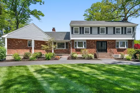 60 Perry Dr, Westwood, MA 02090
