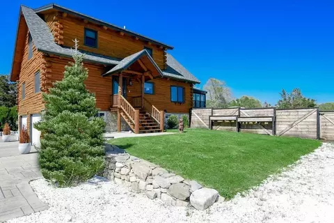 689 Sconticut Neck Rd, Fairhaven, MA 02719