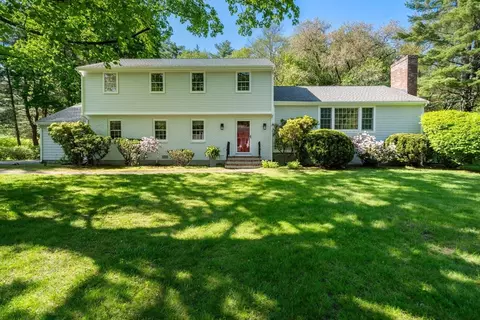 7 Spruce Tree Ln, Wayland, MA 01778