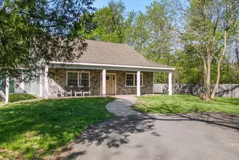 38 Rocky Hill Rd #B, Amesbury, MA 01913