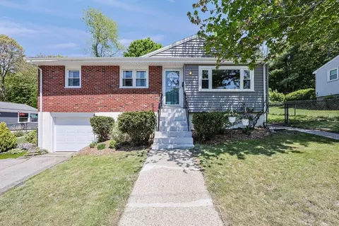 27 Sunflower Rd, Holbrook, MA 02343