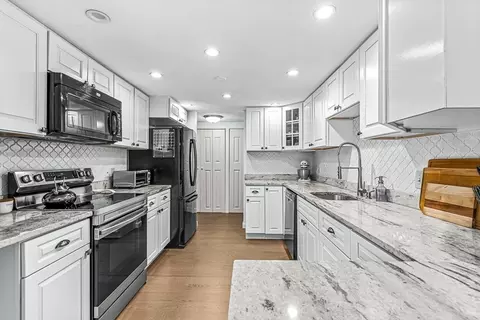 1100 Salem St #41, Lynnfield, MA 01940