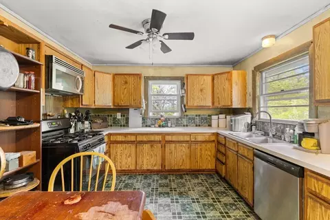 30 Trowbridge Rd, Bourne, MA 02532 photo 8