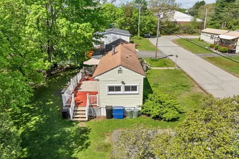 46 B St, Seabrook, NH 03874