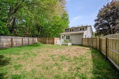 143 West St, Easthampton, MA 01027 photo 29