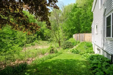 143 West St, Easthampton, MA 01027 photo 31