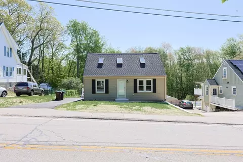 62 Rockland Rd, Auburn, MA 01501