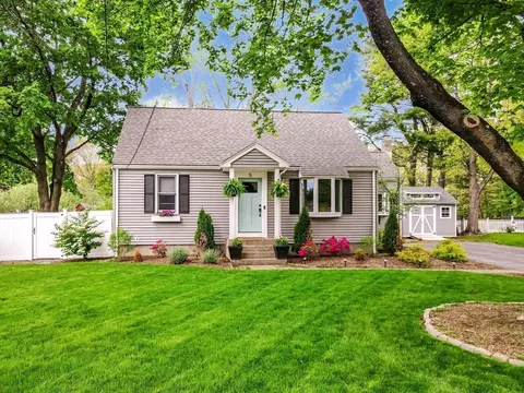 5 Garrison Cir, Northborough, MA 01532