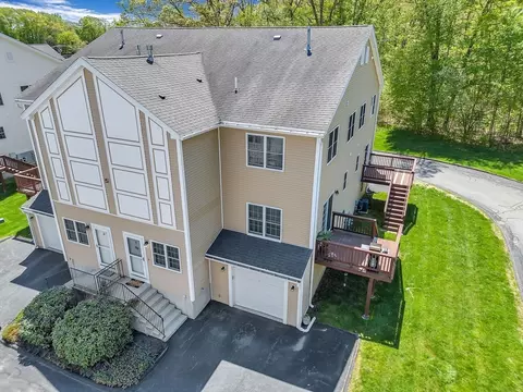 1 Shameem Ln #1, Hudson, MA 01749
