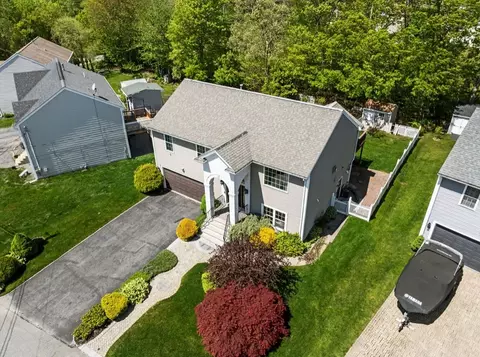 View/Area - 1072 Laurel St, Fall River, MA 02721 photo 4 of 4