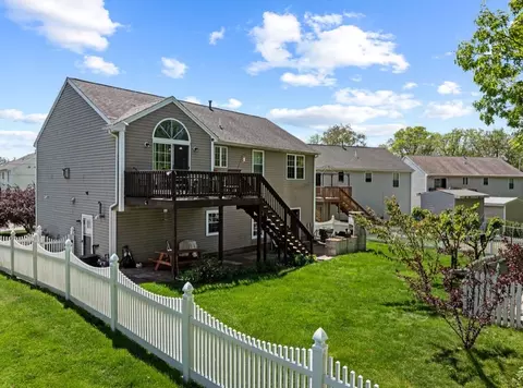 Exterior - 1072 Laurel St, Fall River, MA 02721 photo 3 of 5